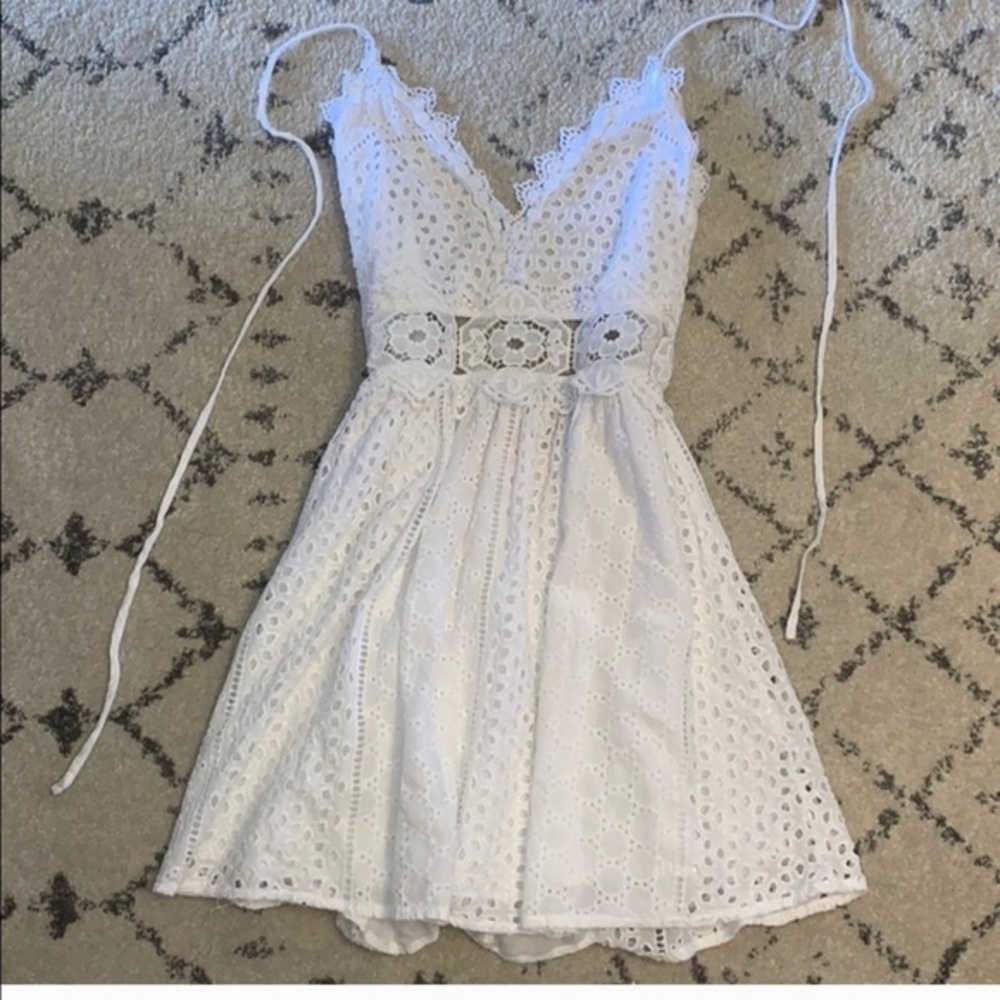 Lulumari White Eyelet Cut Out Dress Small